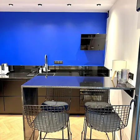 Апартаменты Sur Les Traces De Cyrano Duplex